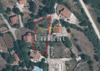 Kringa: Terreno edificabile nei dintorni di Tinjan